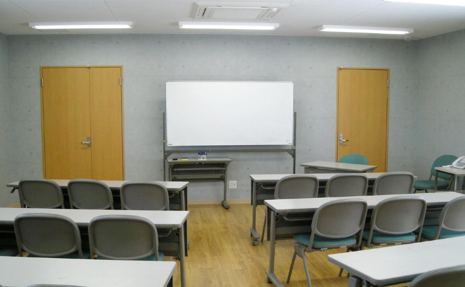 研修室はお昼の憩の場でもあります。